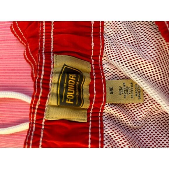 Foundry 5xl red swim trunks cargo pockets mesh lined nwt - Picture 2 of 5